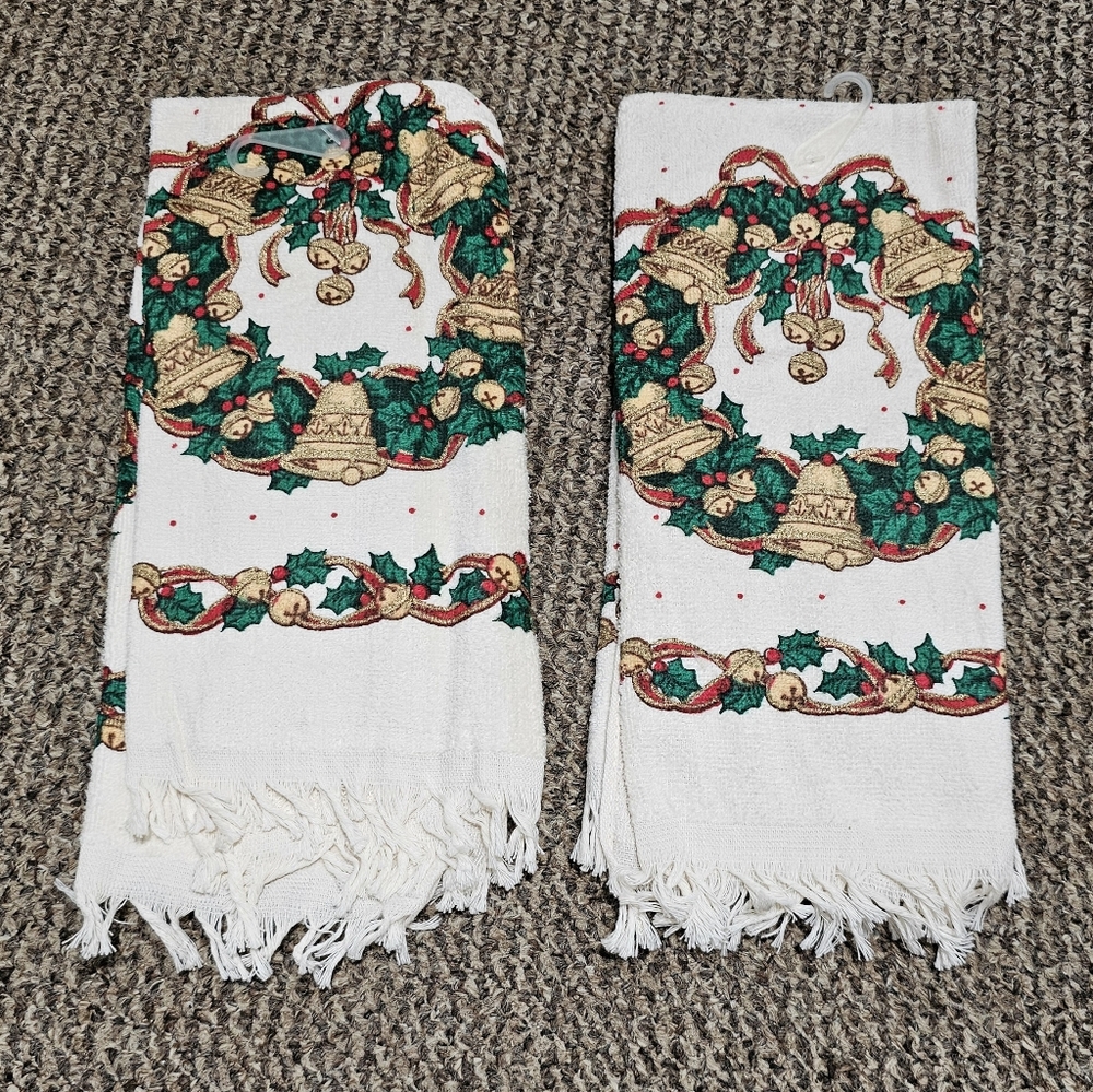 Vintage Christmas Holiday Kitchen Hand Towel Wreath Bell Ribbon Design Lot Of 2!